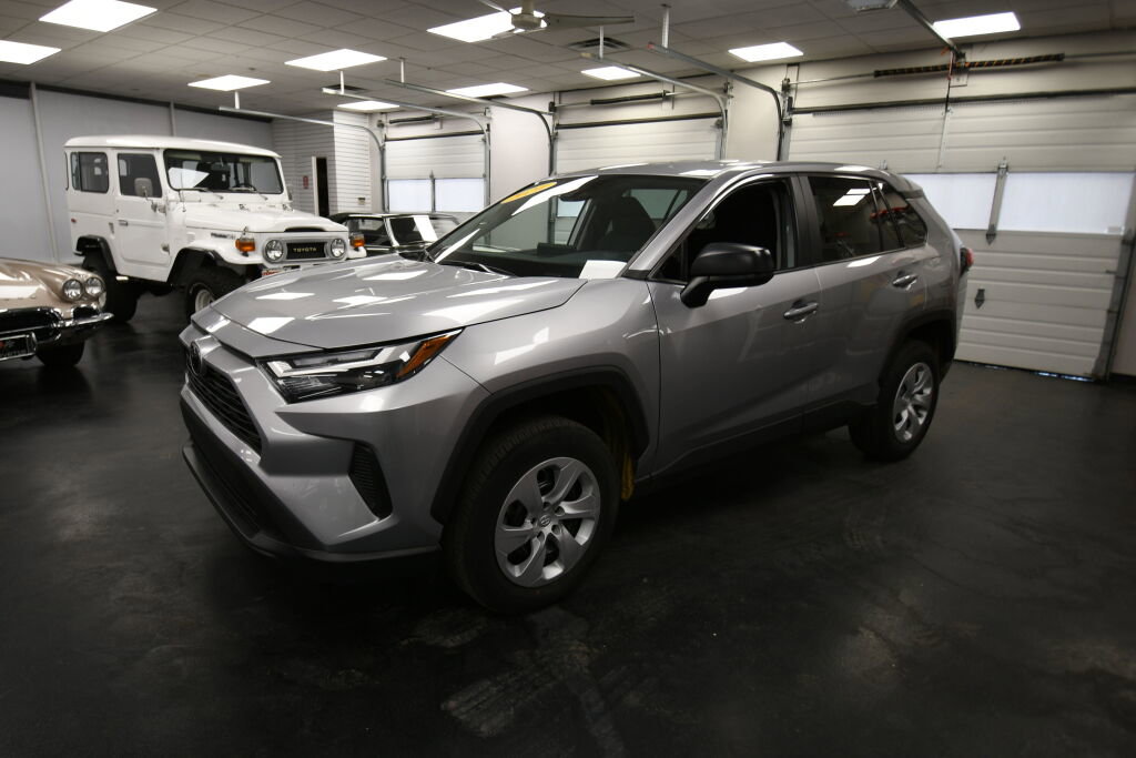 Certified 2024 Toyota RAV4 LE image 3