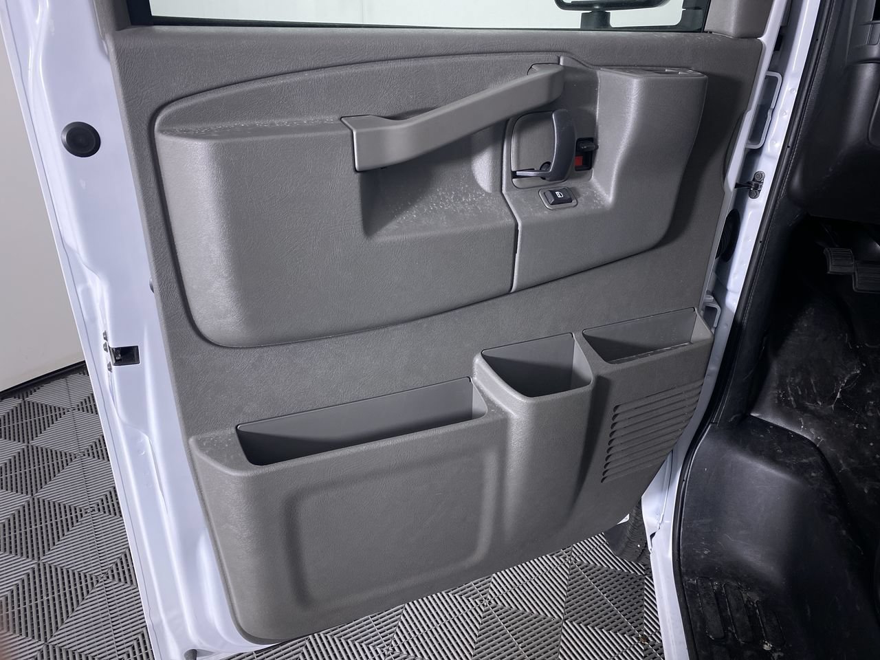 New 2025 Chevrolet Express 3500 w/ Power Convenience Package RWD image 37