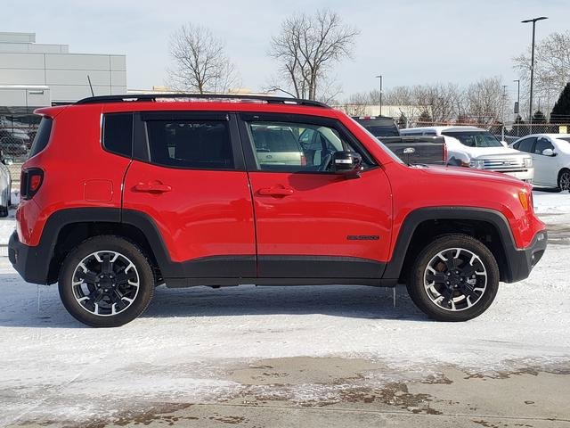 Used 2023 Jeep Renegade Latitude image 10