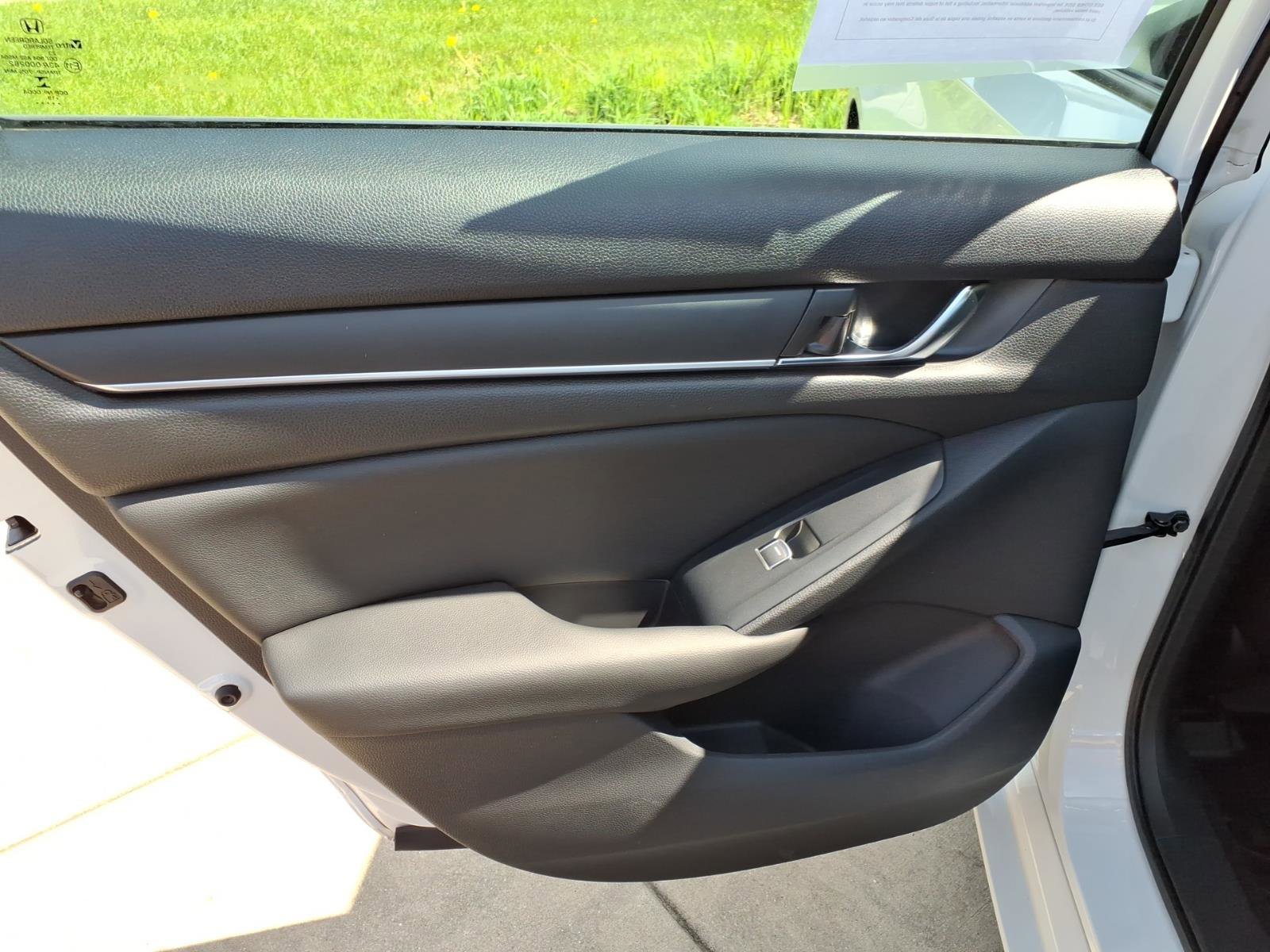 Used 2019 Honda Accord Sport image 9