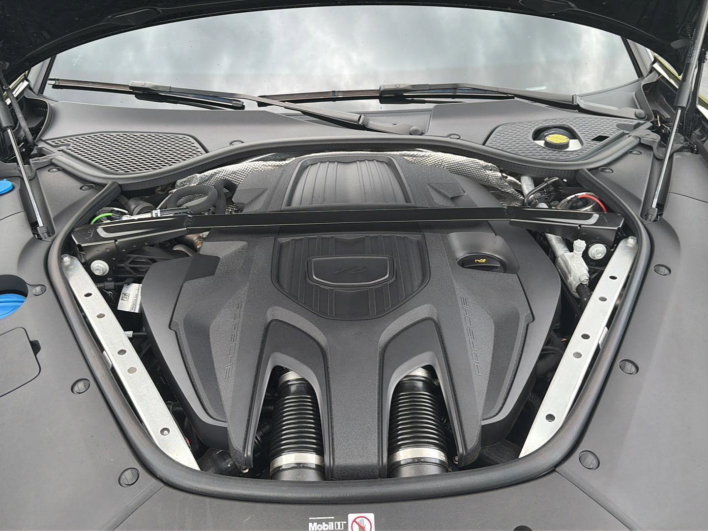 Used 2025 Porsche Panamera 4 AWD/4WD image 19
