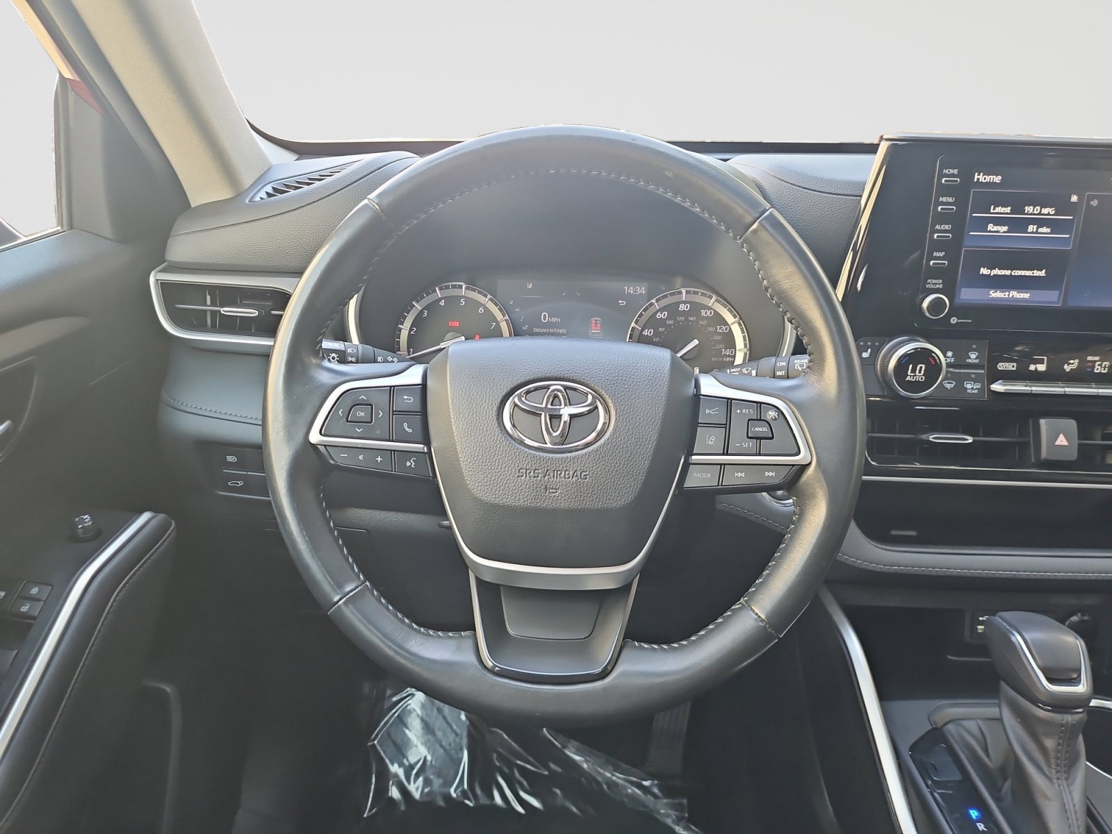 Used 2022 Toyota Highlander XLE FWD image 44