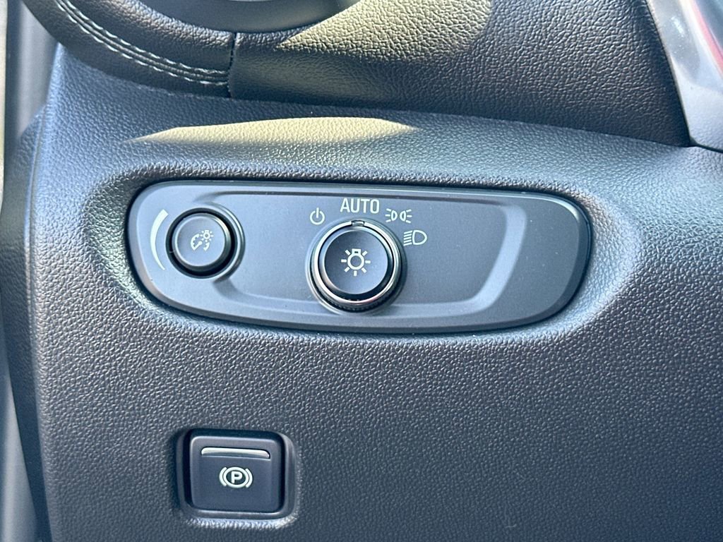 Used 2019 Chevrolet Blazer LT FWD image 10