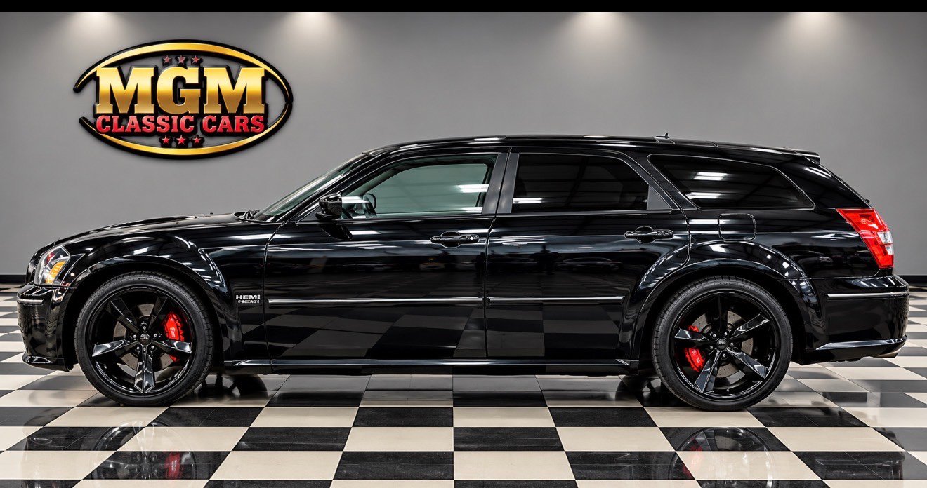 Used 2007 Dodge Magnum SRT8 RWD image 2