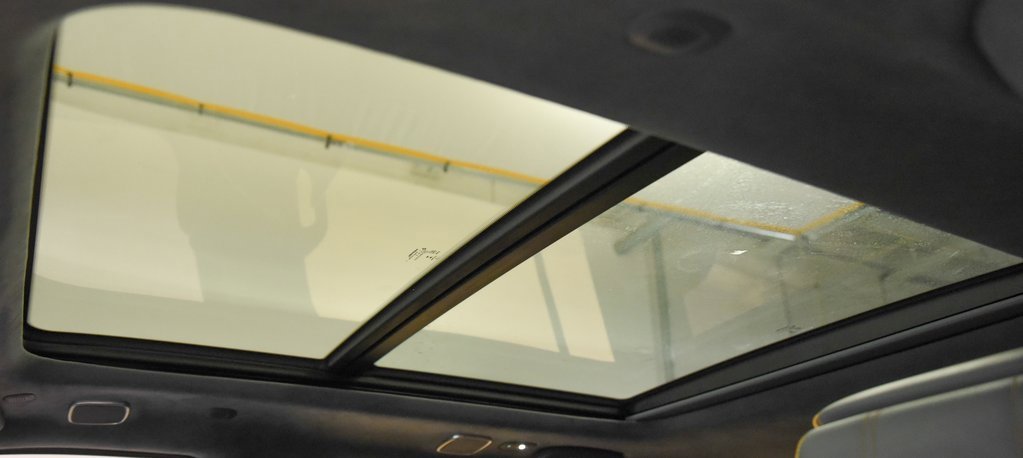 Used 2022 Jeep Grand Wagoneer Series II w/ Premium Group II image 35