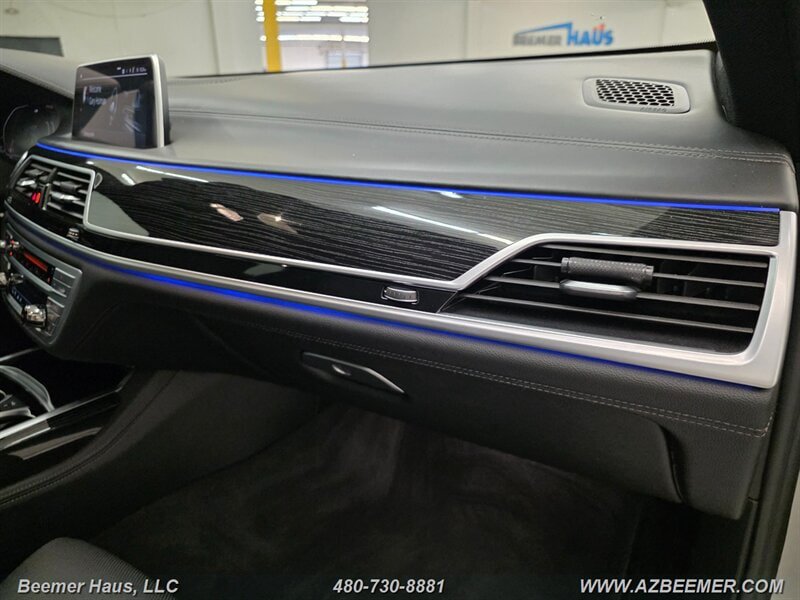 Used 2020 BMW 750i xDrive w/ Executive Package AWD/4WD image 37