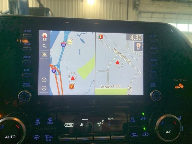 Used 2020 Toyota Highlander Limited image 15