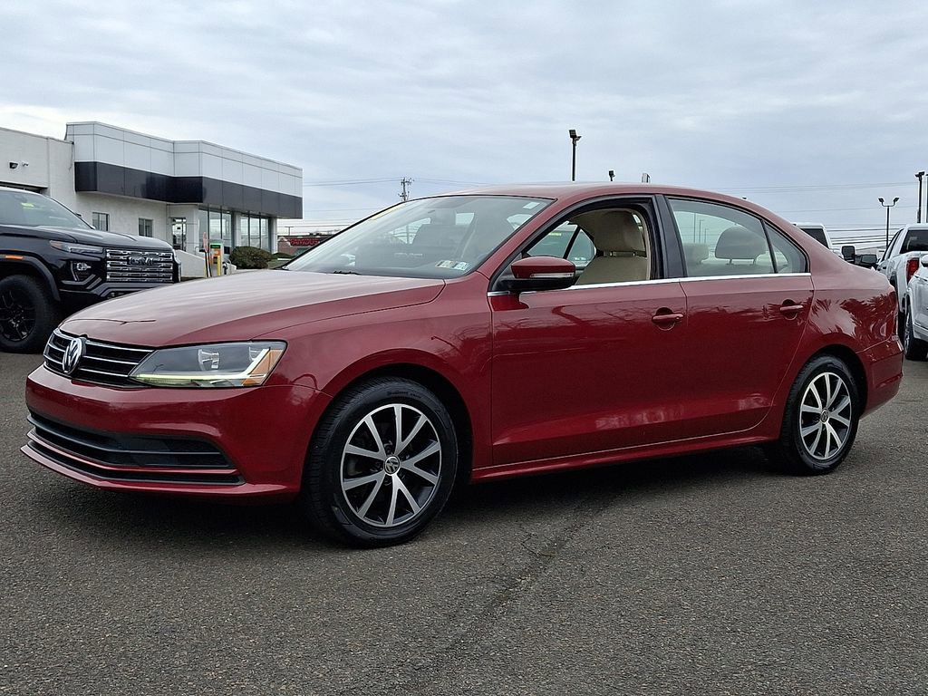 Used 2017 Volkswagen Jetta SE image 3