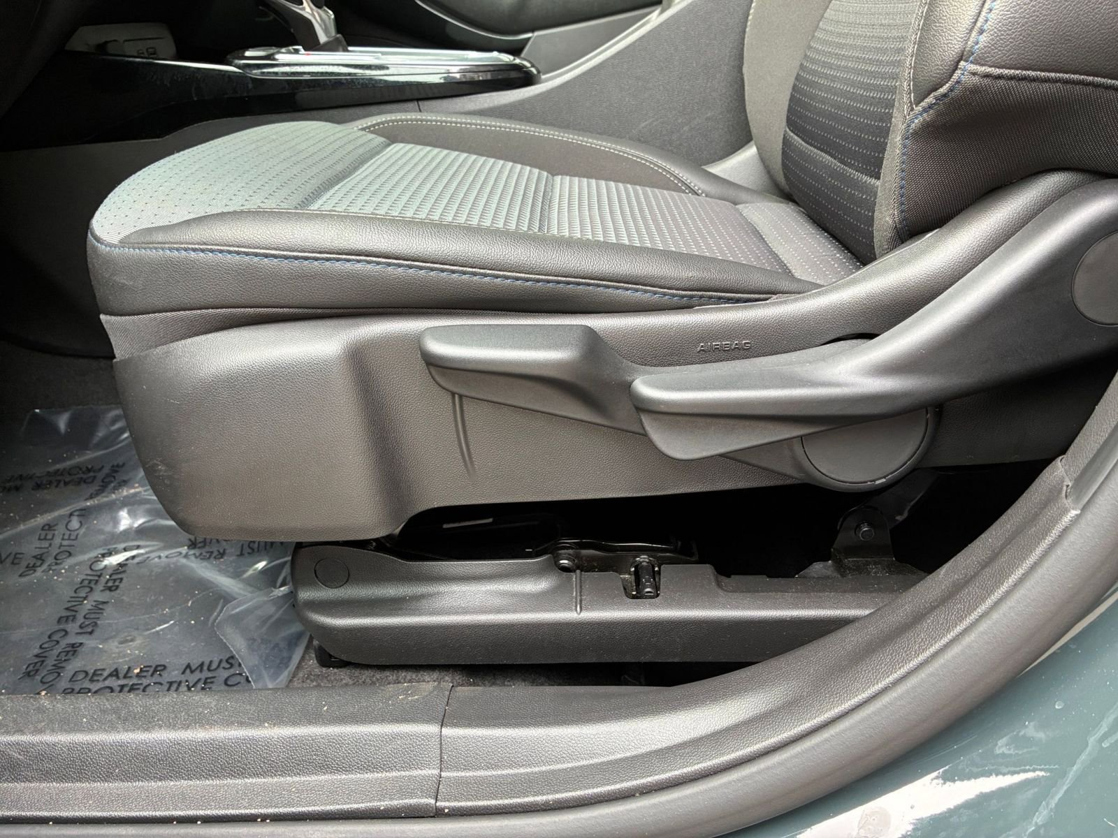 Used 2025 Chevrolet Trax LT image 23