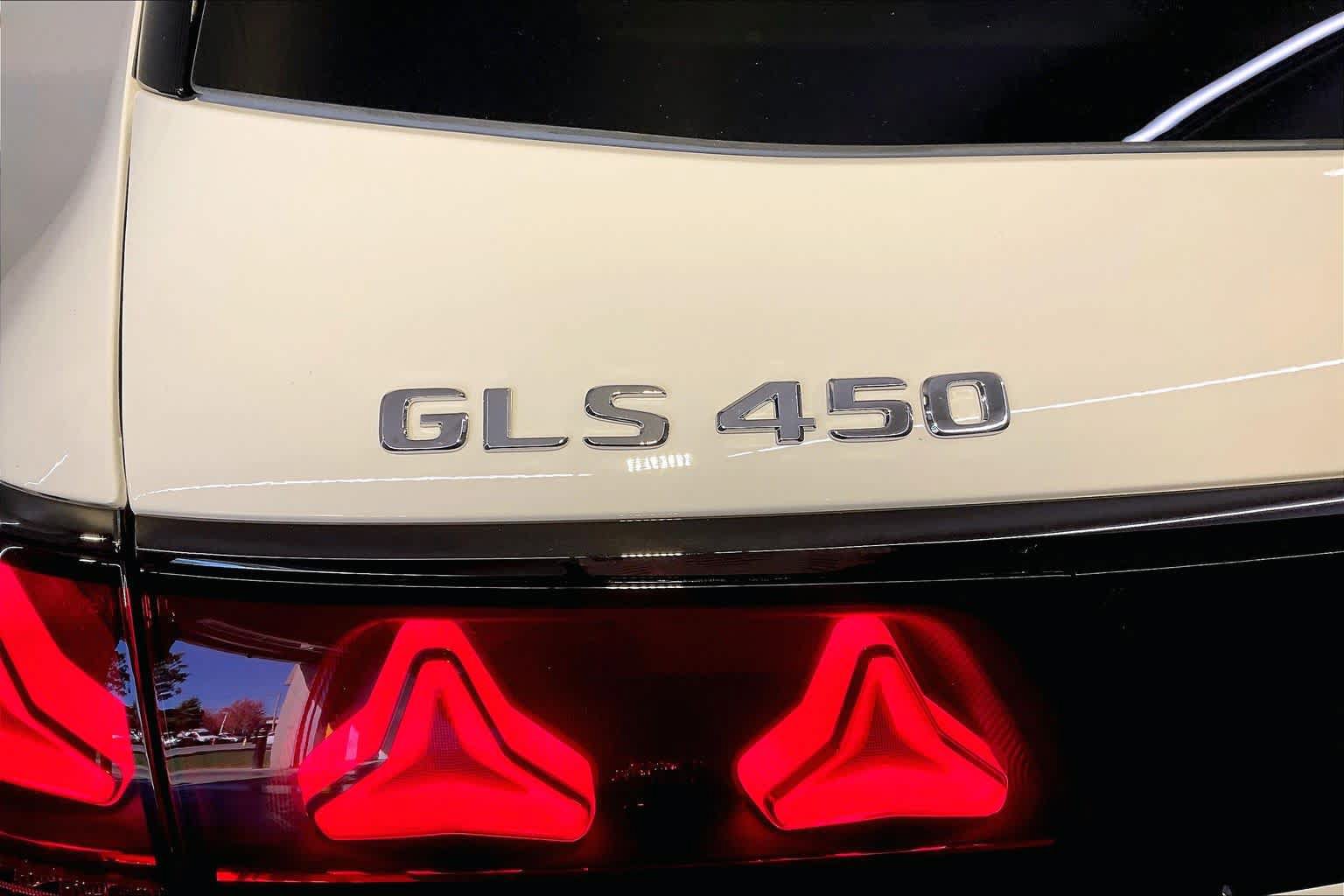 New 2027 Mercedes-Benz GLS 450 4MATIC image 6