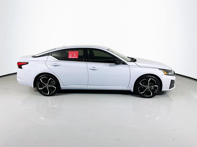 Certified 2023 Nissan Altima 2.5 SR FWD image 10
