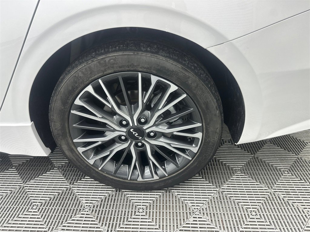 Used 2022 Kia Forte GT-Line w/ GT-Line Premium Package image 19