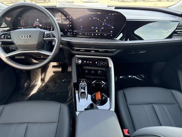 Used 2025 Audi Q5 Premium w/ Convenience Package image 12