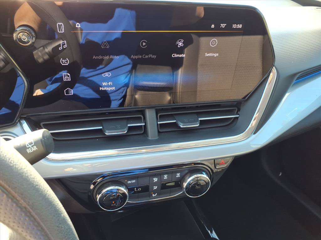 Used 2025 Chevrolet Trax LT FWD image 29