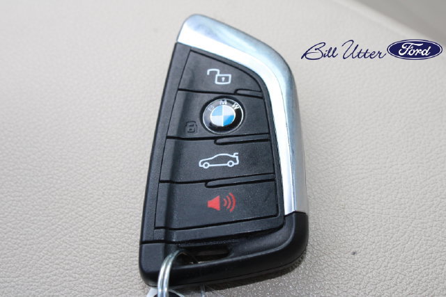 Used 2021 BMW 330i Sedan w/ Premium Package RWD image 27