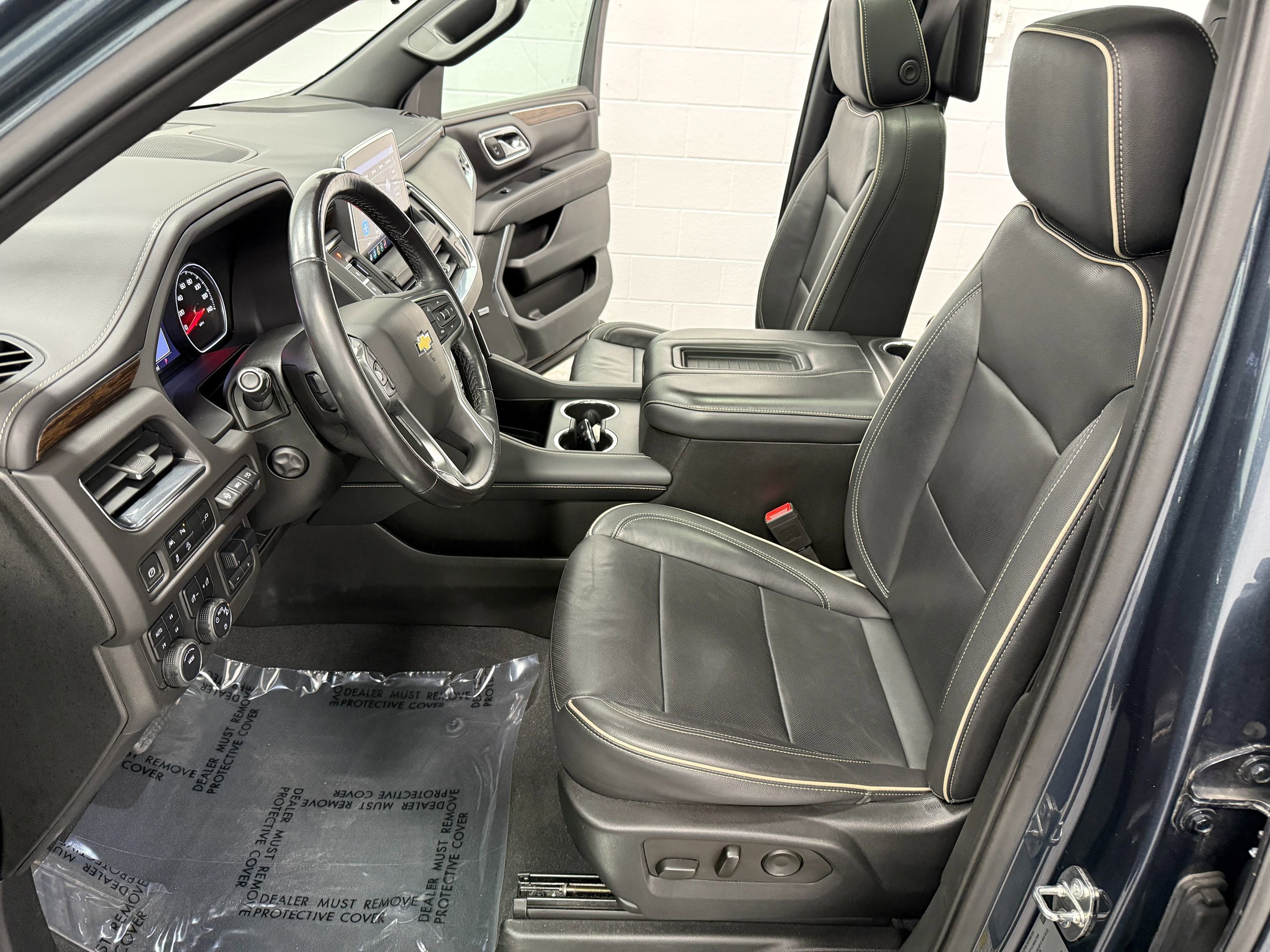 Used 2021 Chevrolet Suburban Premier w/ Premium Package AWD/4WD image 12