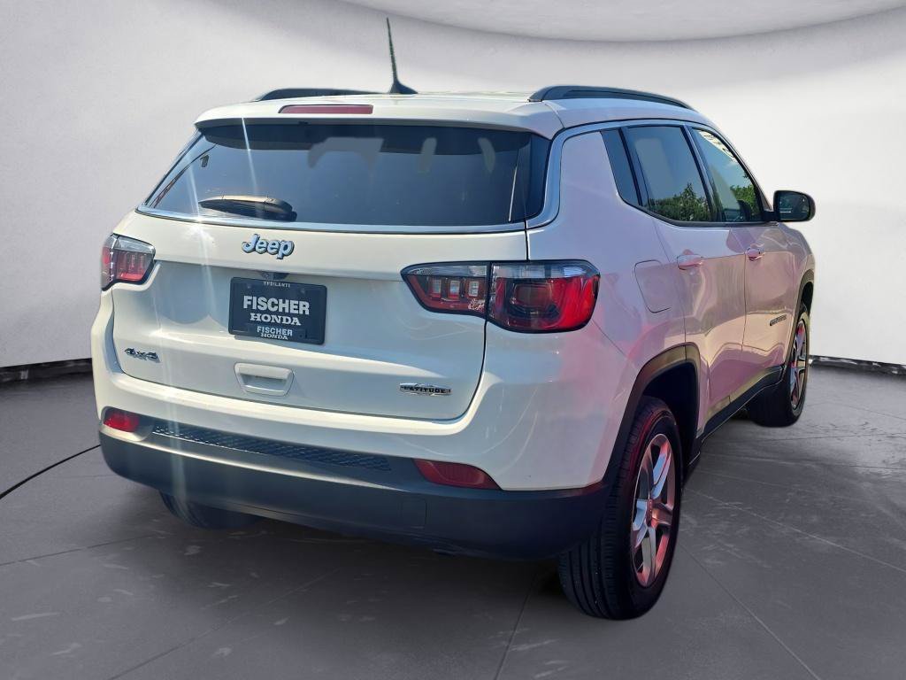 Used 2024 Jeep Compass Latitude AWD/4WD image 4