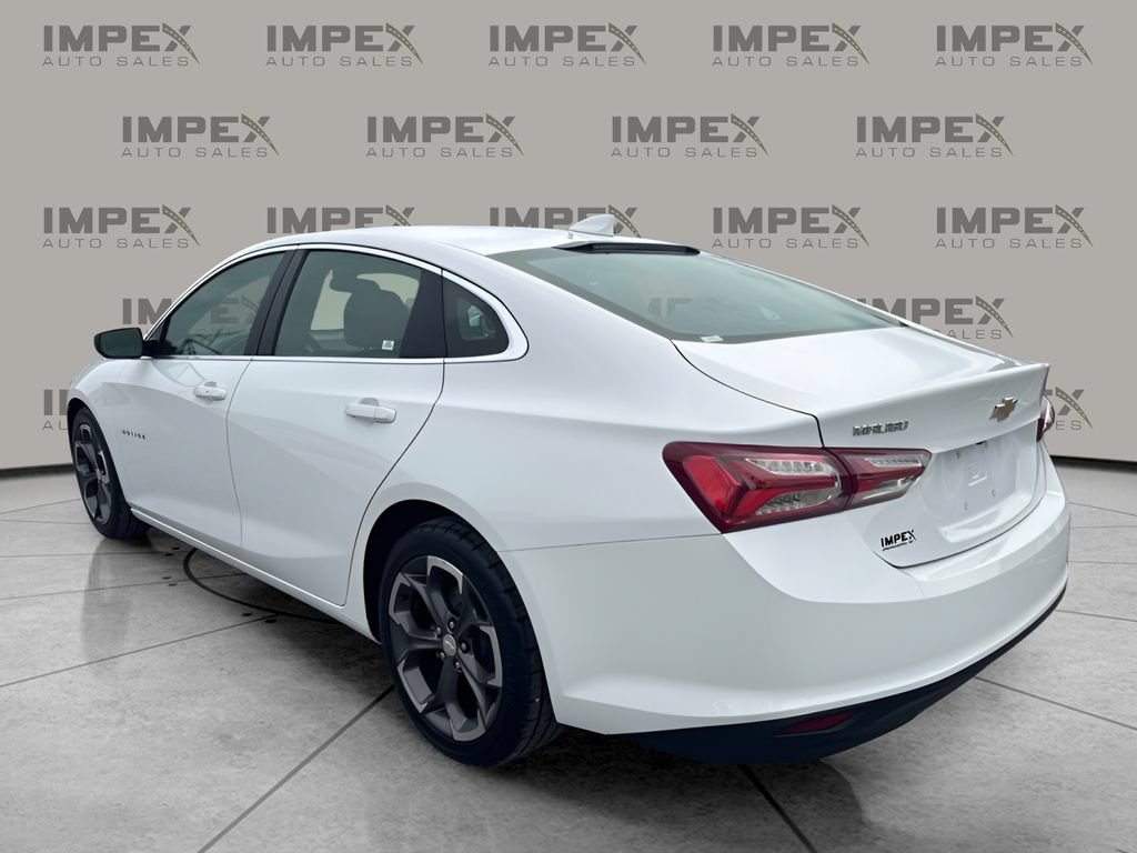 Used 2022 Chevrolet Malibu LT FWD image 2
