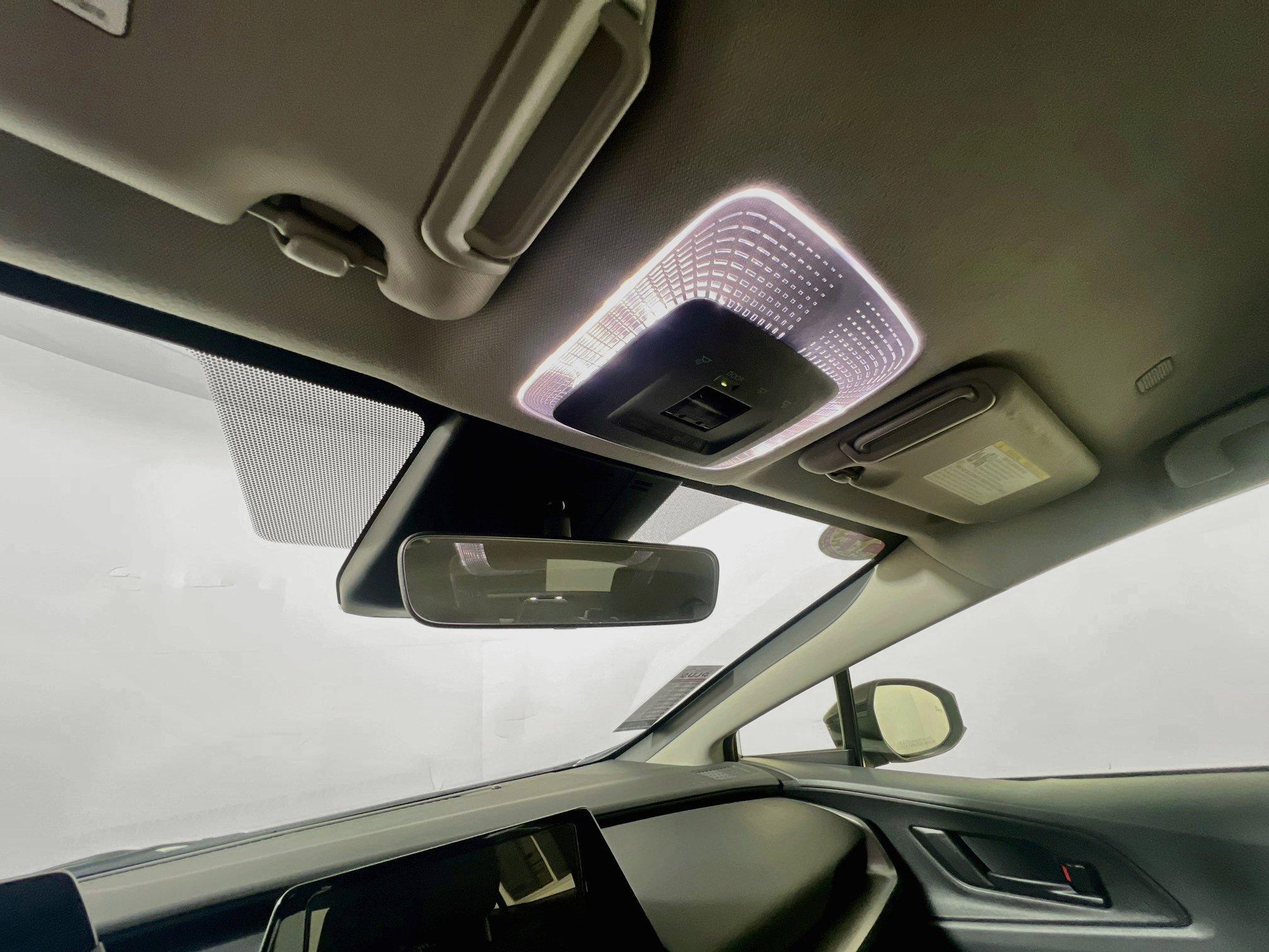 Used 2024 Toyota Prius LE FWD image 20