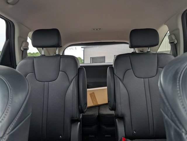 Used 2023 Kia Sorento EX AWD/4WD image 17