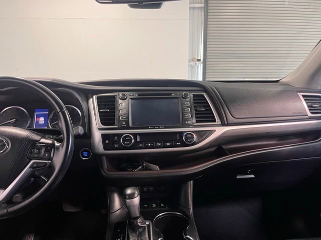 Used 2017 Toyota Highlander Limited Platinum w/ Carpet Mat Package AWD/4WD image 20