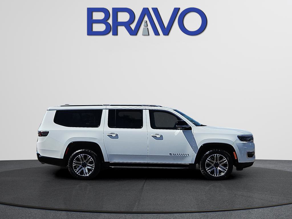 Used 2024 Jeep Wagoneer L Series II w/ Flexible Seating Group image 3