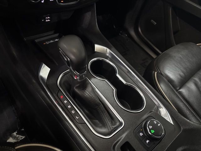 Used 2023 Chevrolet Traverse Premier image 16