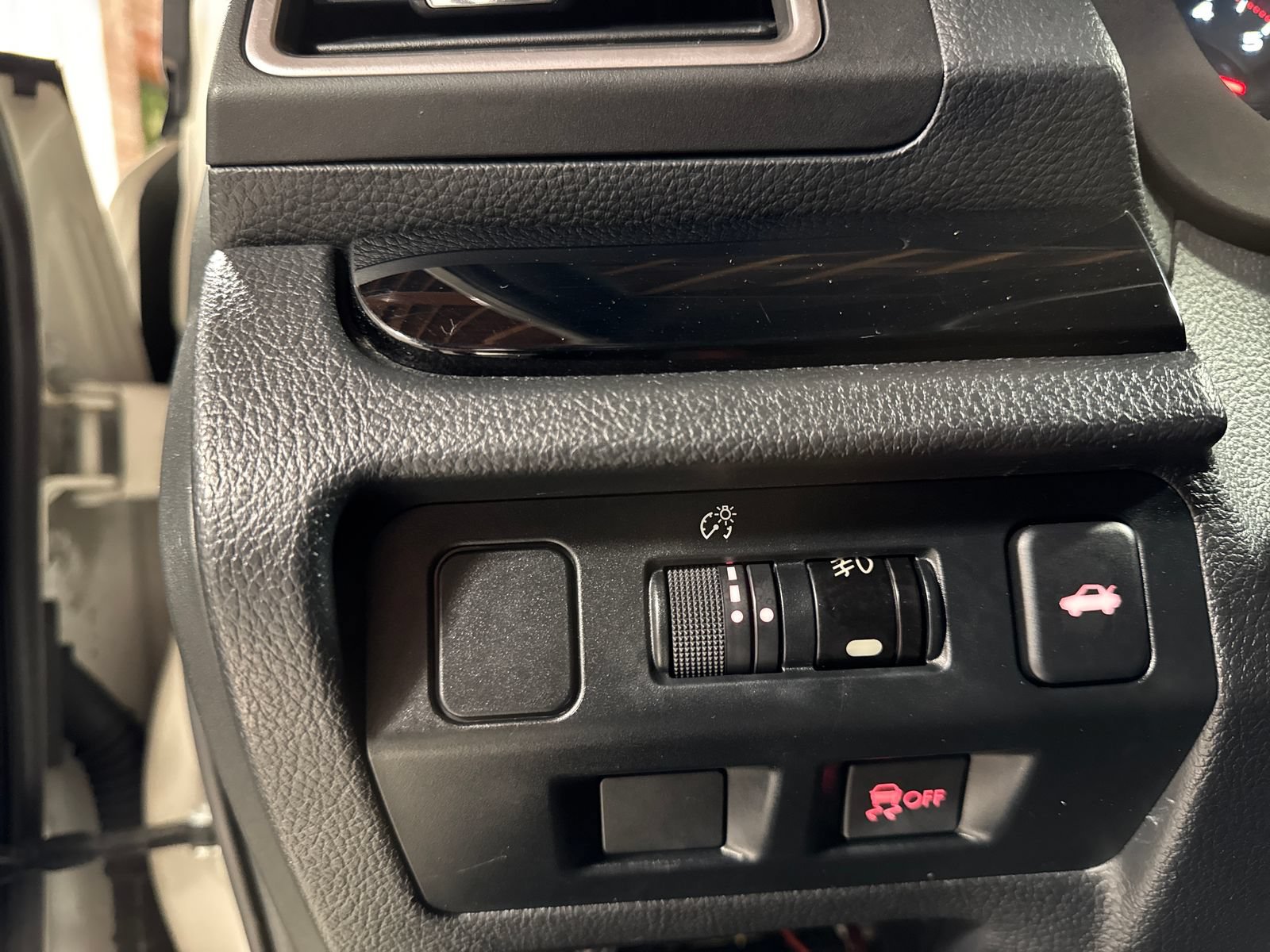 Used 2019 Subaru WRX STI AWD/4WD image 13