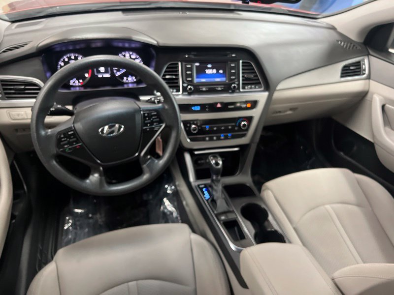 Used 2015 Hyundai Sonata SE w/ Option Group 09 FWD image 28