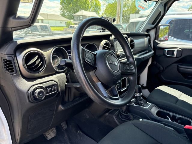 Used 2018 Jeep Wrangler Unlimited Sport AWD/4WD image 9