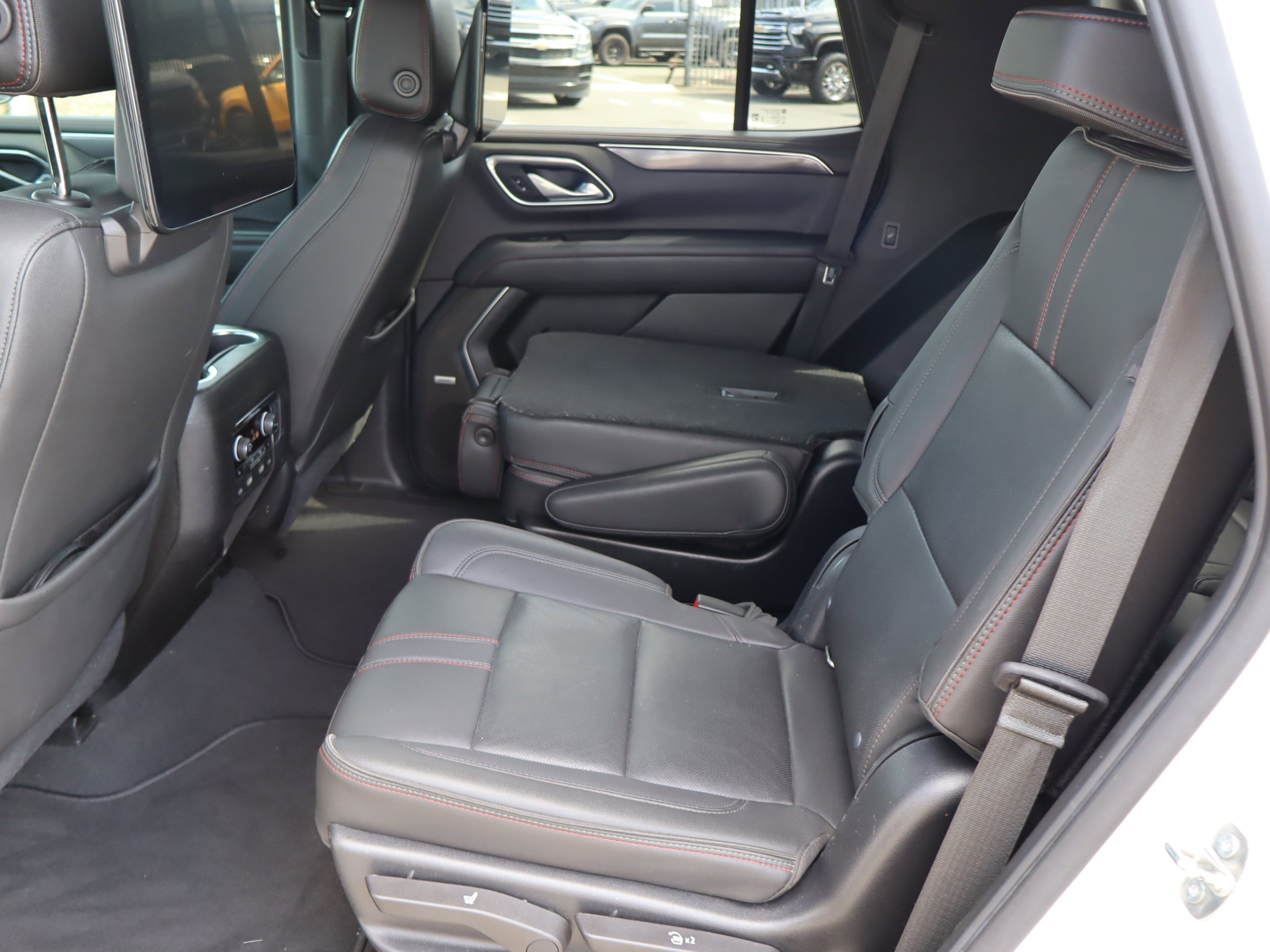 Used 2021 Chevrolet Tahoe RST w/ Luxury Package image 33