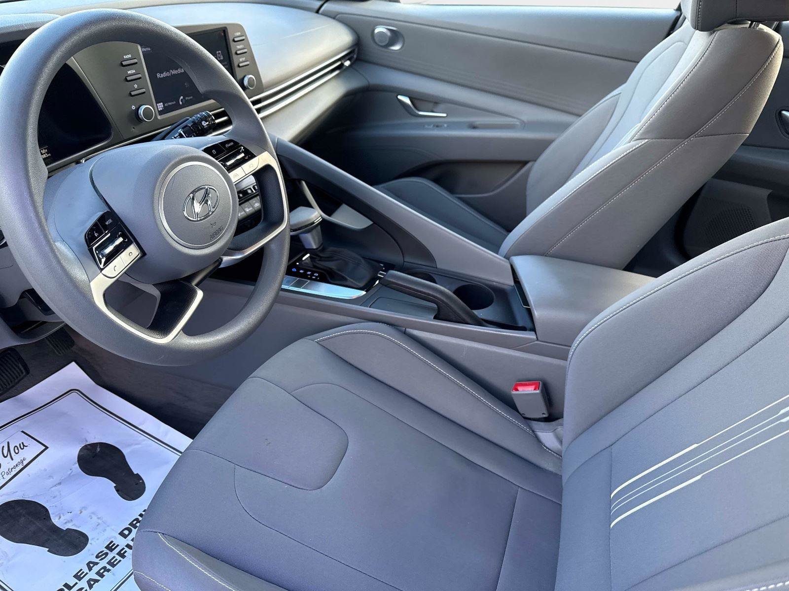 Used 2023 Hyundai Elantra SEL w/ Cargo Package image 21