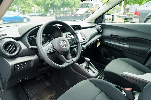 New 2025 Nissan Kicks Play S image 19