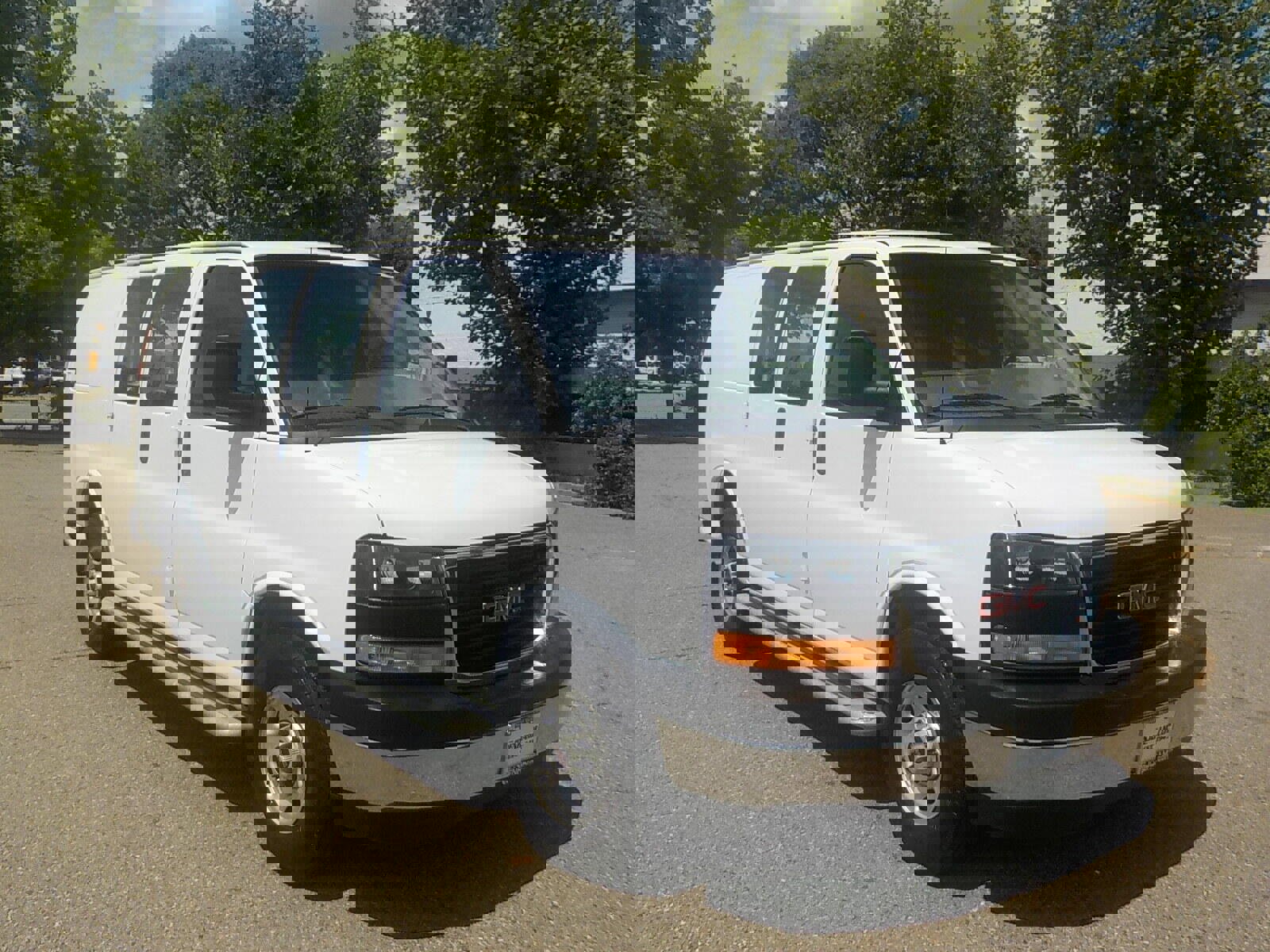 Used 2023 GMC Savana 2500 w/ Driver Convenience Package image 3