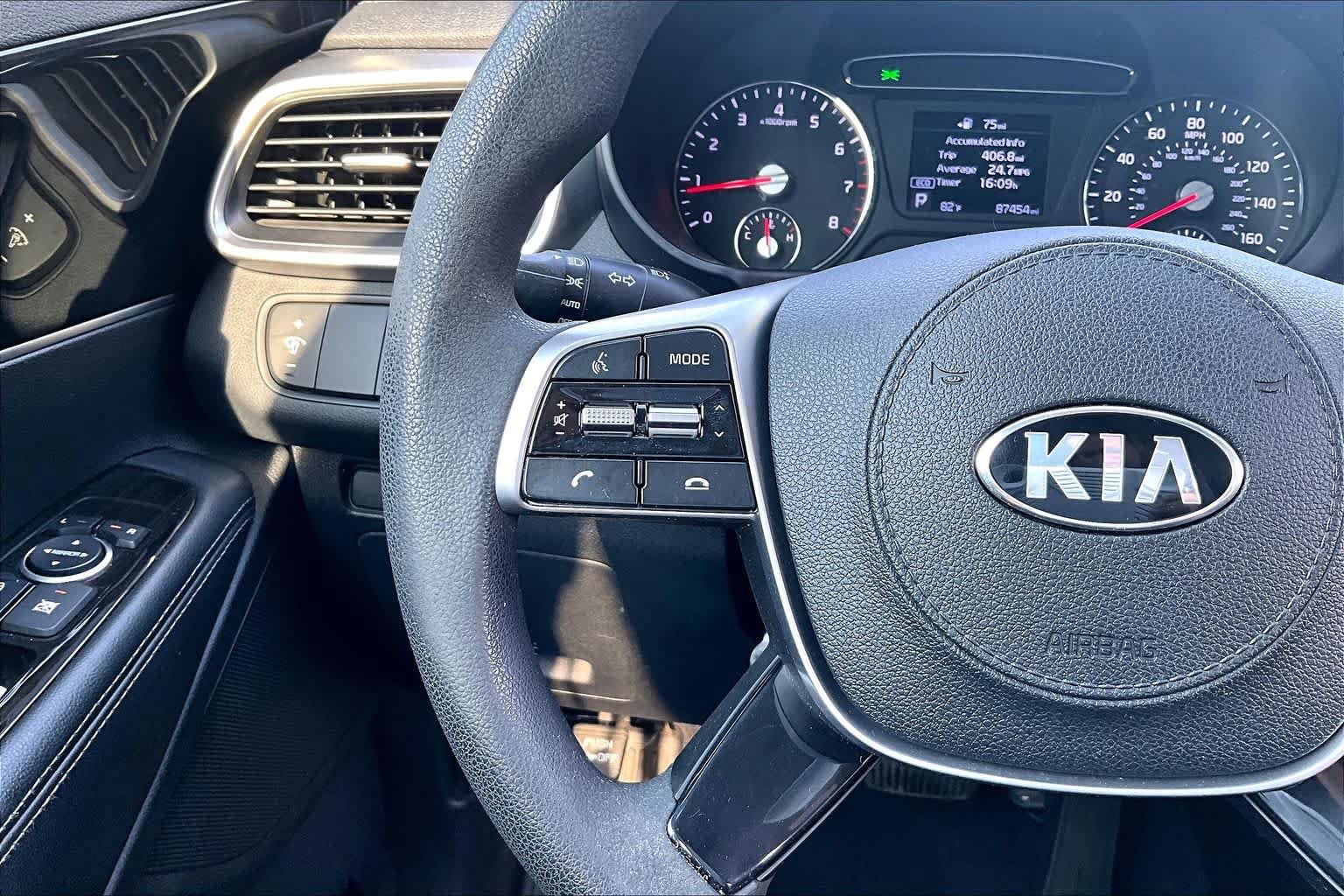 Used 2019 Kia Sorento L FWD image 26