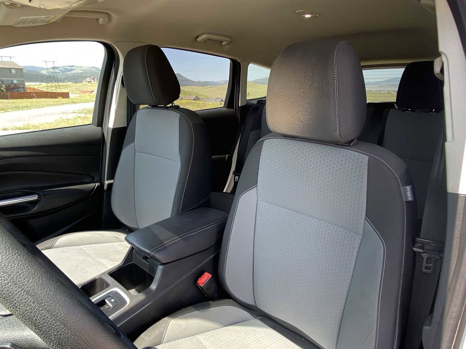 Used 2017 Ford Escape SE image 16