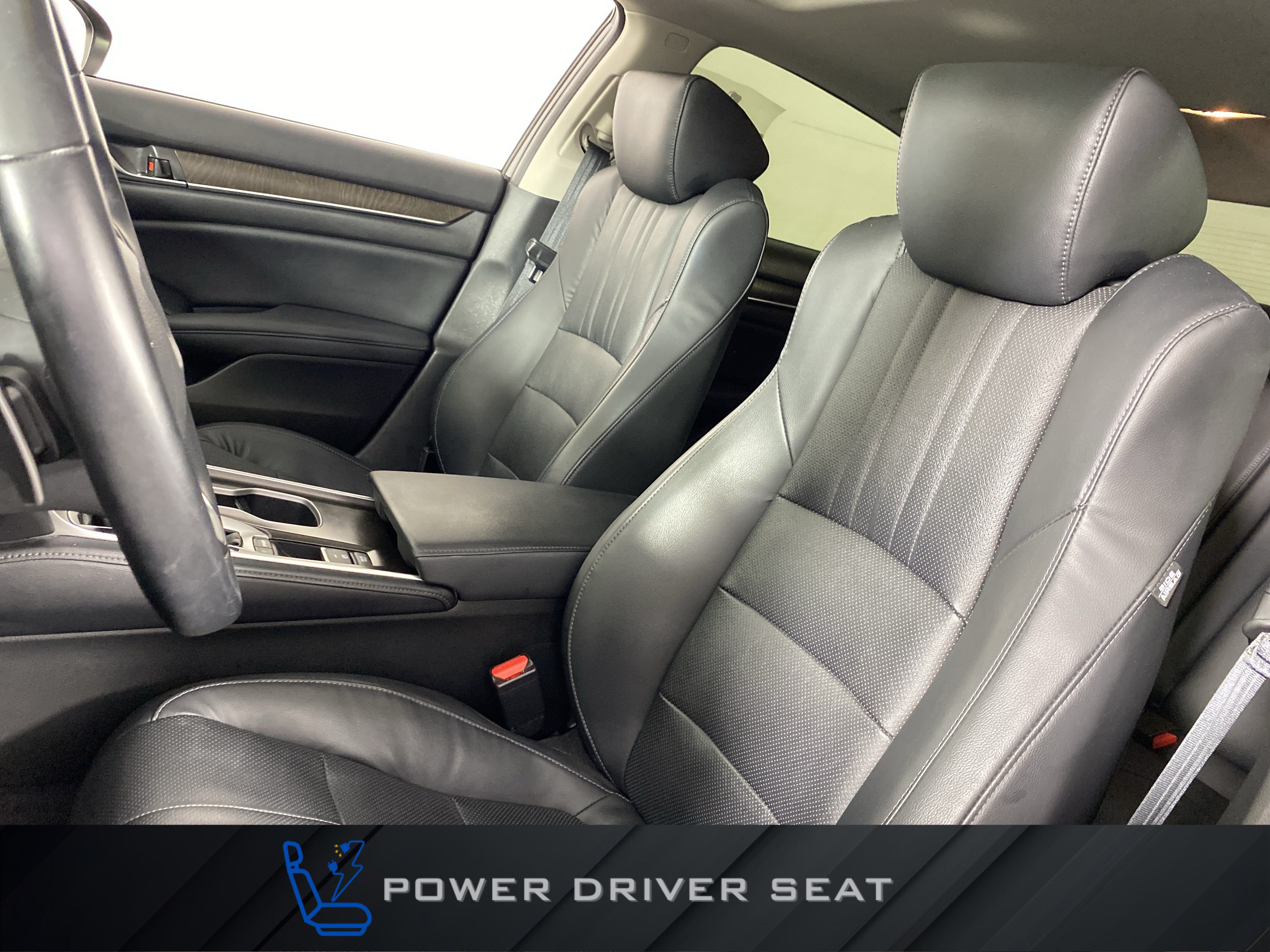 Used 2018 Honda Accord Touring image 18