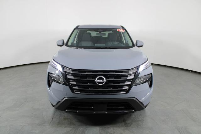 Certified 2026 Nissan Rogue SV FWD image 13