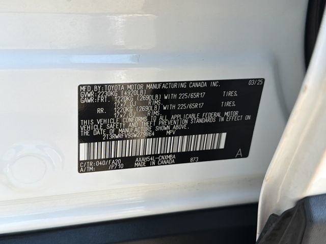 Used 2025 Toyota RAV4 XLE AWD/4WD image 30