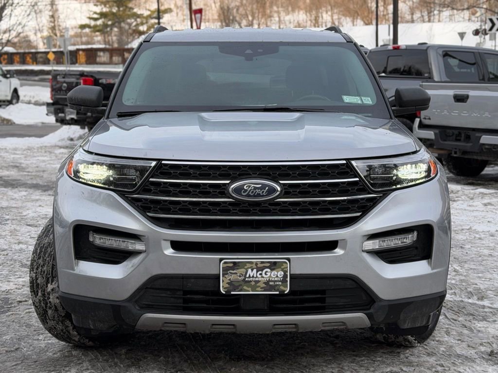 Used 2021 Ford Explorer XLT w/ Equipment Group 202A image 2