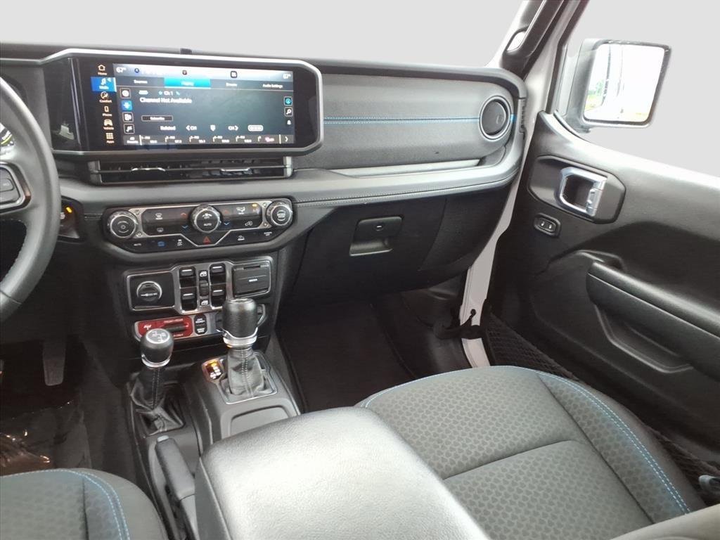 Used 2024 Jeep Wrangler Unlimited Rubicon 4xe image 35