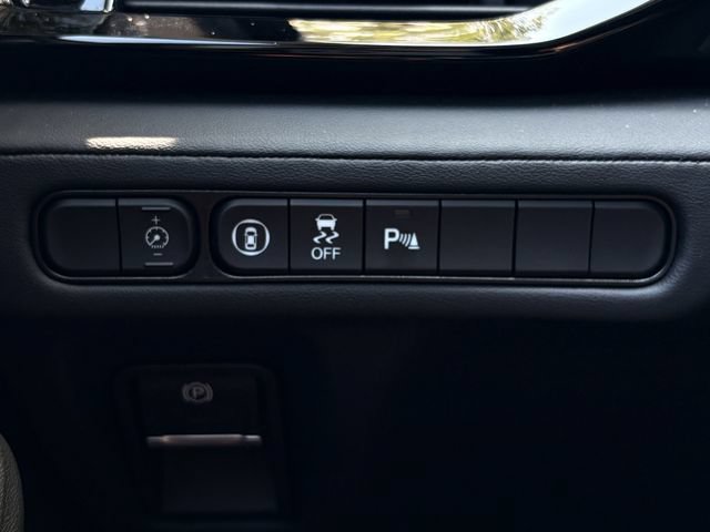 Certified 2025 Acura MDX FWD w/ Technology Package image 23
