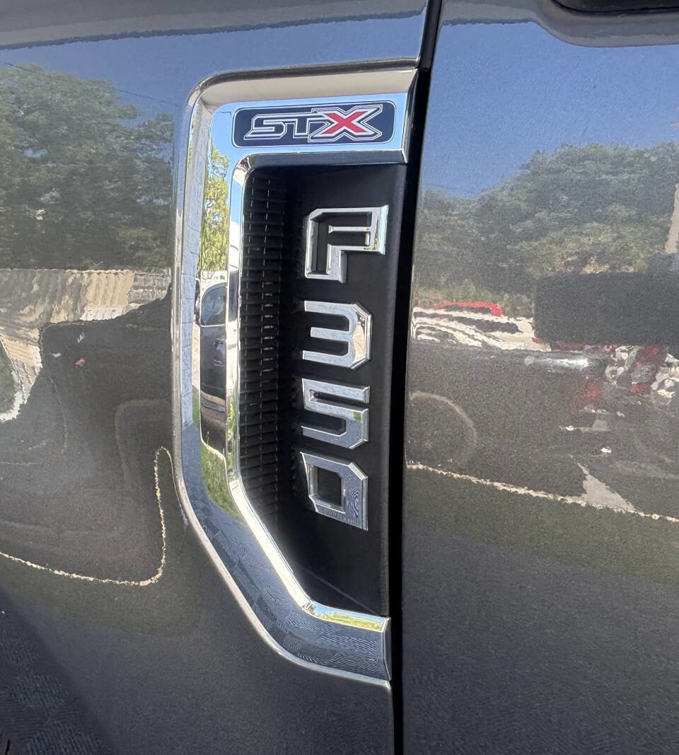 Used 2020 Ford F350 XL w/ STX Appearance Package AWD/4WD image 4