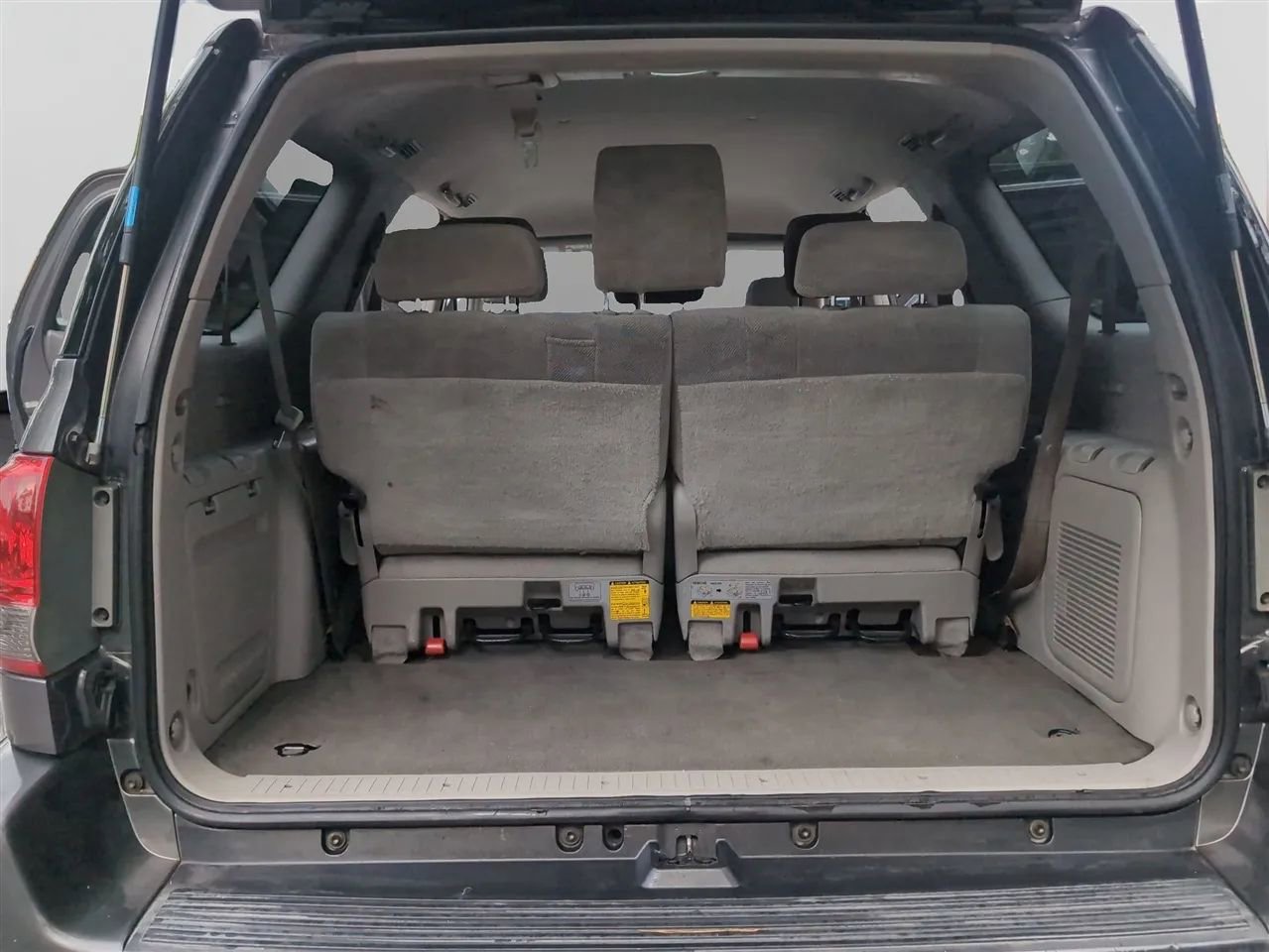 Used 2006 Toyota Sequoia SR5 RWD image 11