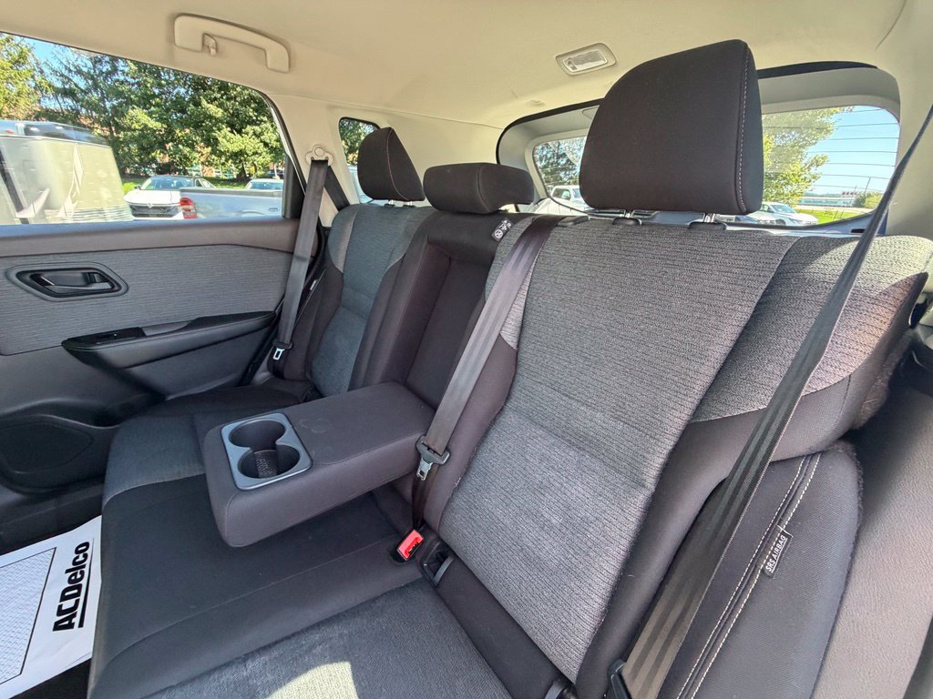 Used 2021 Nissan Rogue S AWD/4WD image 8