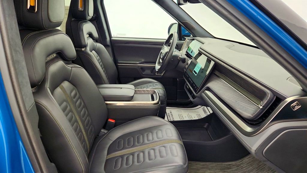 Used 2023 Rivian R1T Adventure image 27