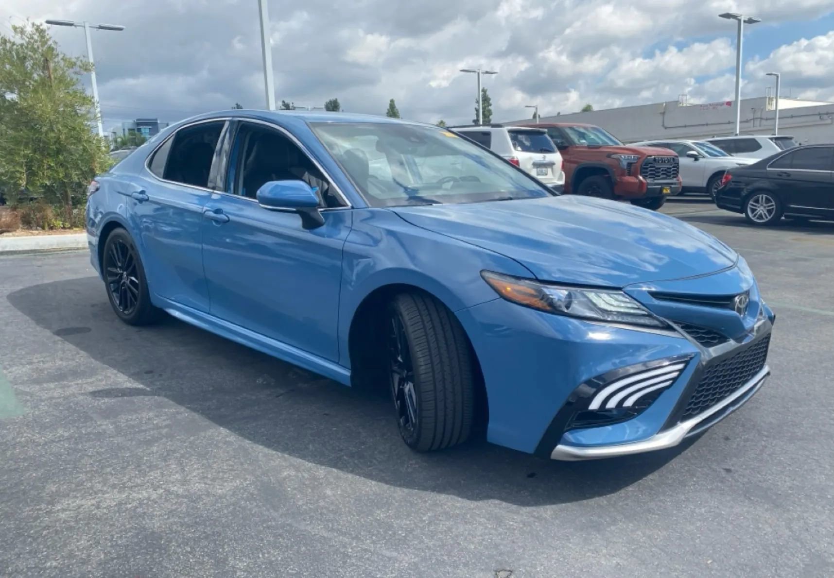 Used 2023 Toyota Camry XSE image 4