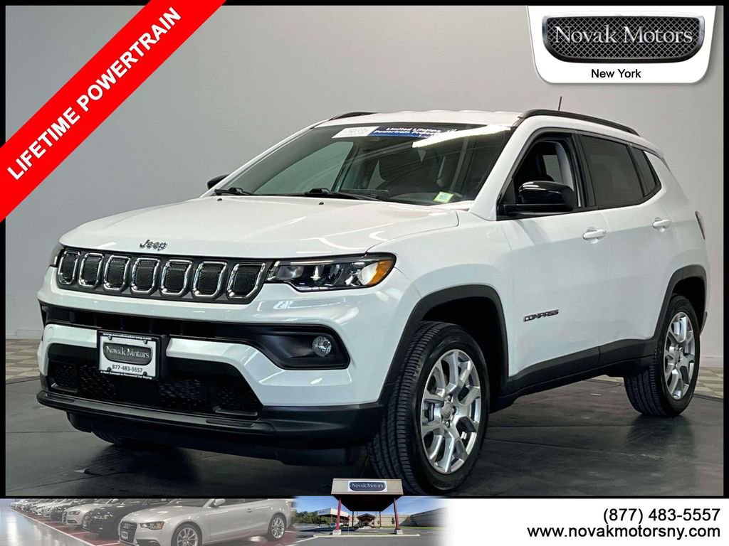 Used 2022 Jeep Compass Latitude image 4