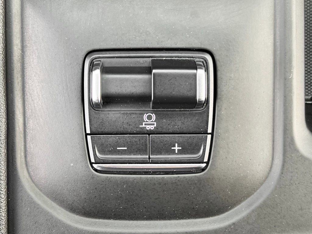 Used 2025 GMC Sierra 2500 AT4 image 24