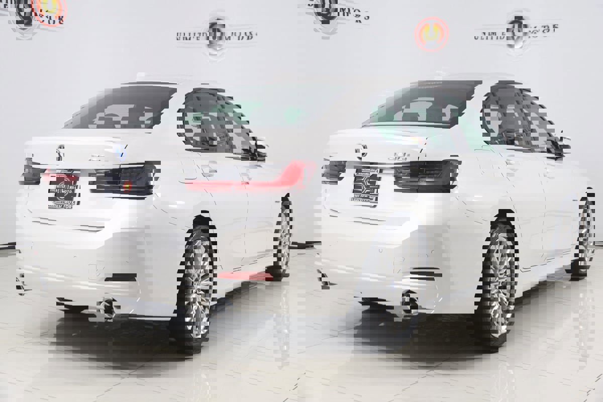 Used 2023 BMW 330e xDrive w/ Premium Package image 3